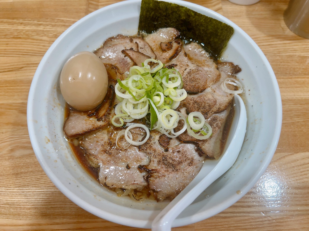 「中華蕎麦 晴天 上大岡店」の二代目コク旨 炙りチャーシュー麺