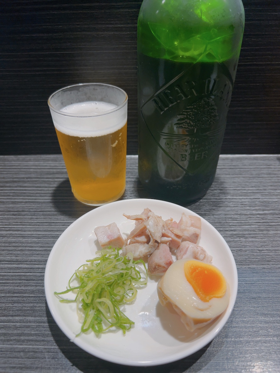 「中華蕎麦 無冠」のビール中瓶